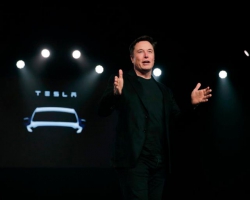 به روز رسانی نرم افزار V10.0  Elon Musk Touts برای تسلا